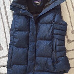 Patagonia DW it Blue Puffer Vest with detachable hood